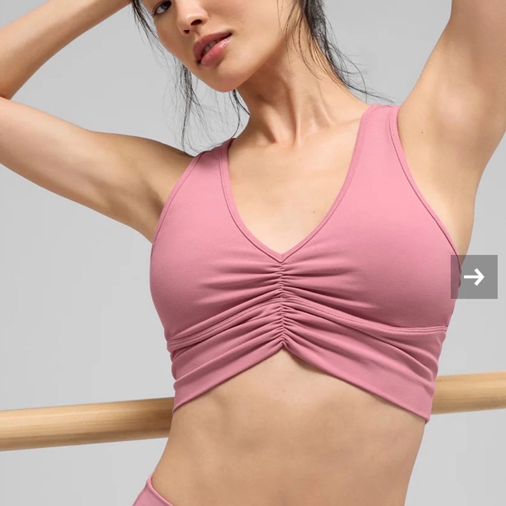 Alo wild thing sports bra in wild rose